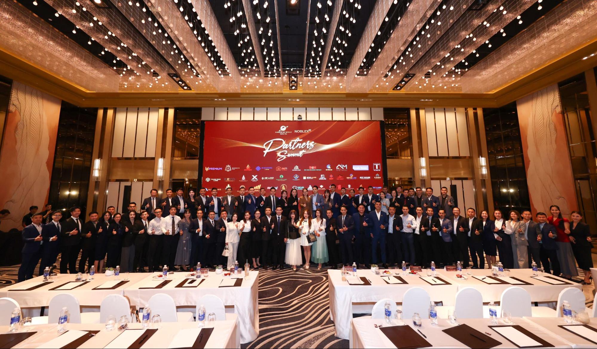 Khởi động Sunshine Bay Retreat Vung Tau: Hơn 100 đại lý cùng “đón sóng” Thành phố trẻ bên bờ biển ngọc Phương Nam